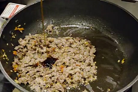 オイスターソースを追加