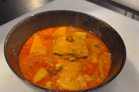 皿に盛りつけて完成