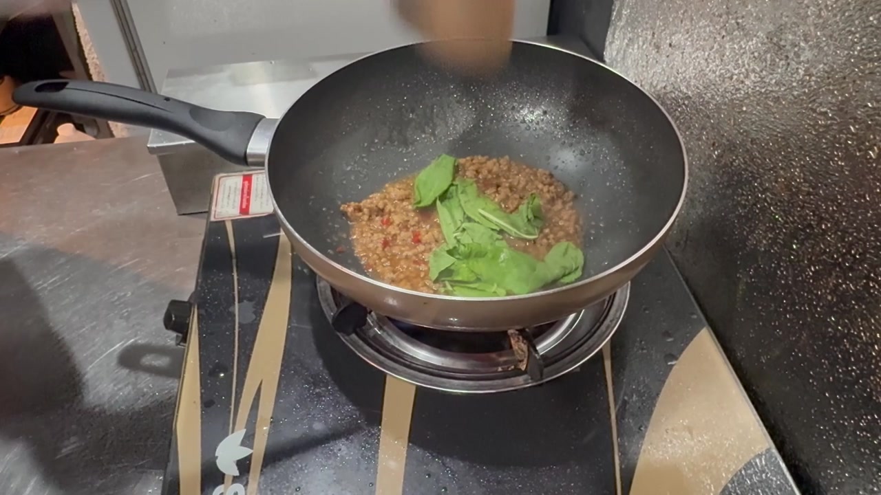 ホーリーバジルを加える