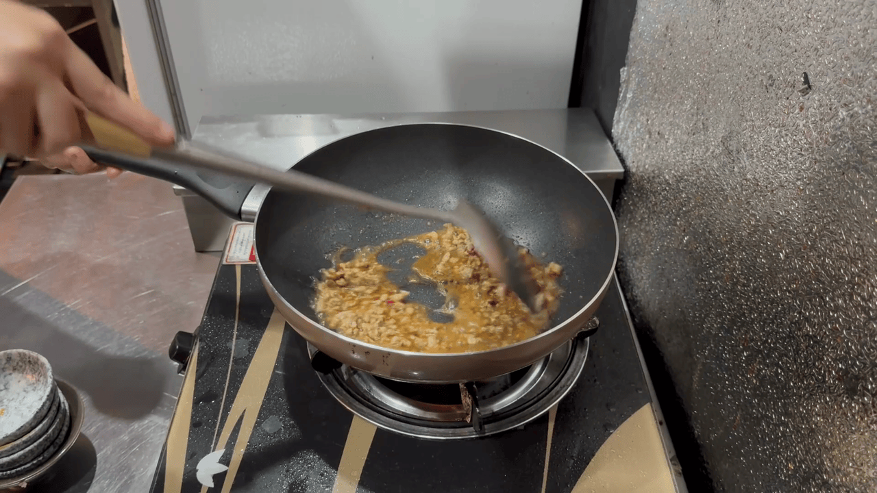 調味料をなじませて水分を調整する
